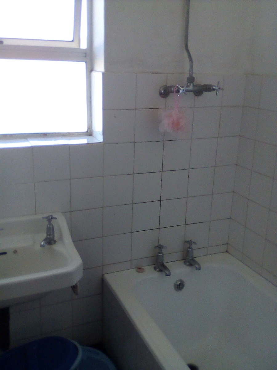 To Let 1 Bedroom Property for Rent in Southernwood Eastern Cape
